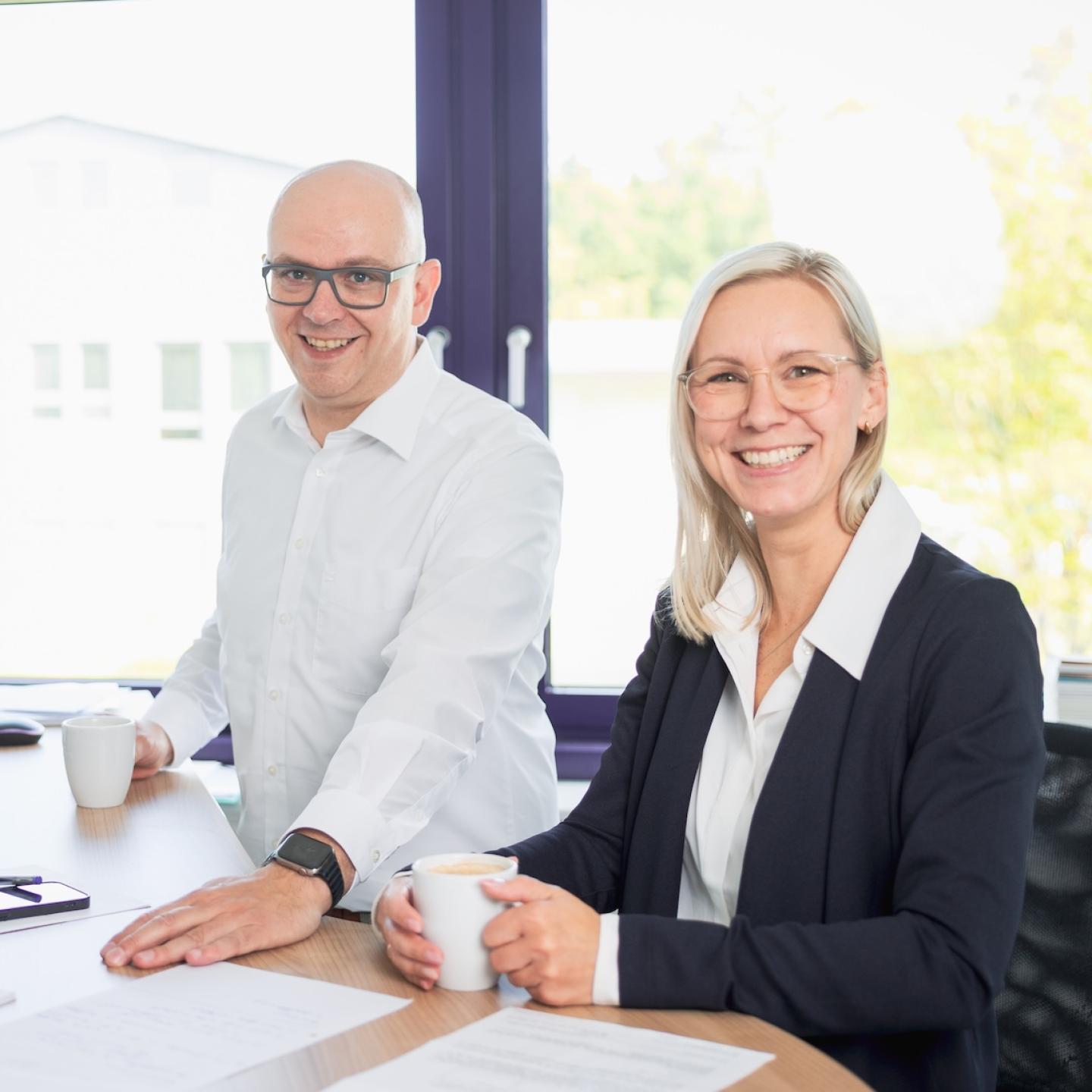 Steuerkanzlei entlastet Team: In 2½ Monaten Steuerfachangestellte und Lohnsachbearbeiter eingestellt