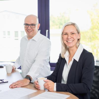 Steuerkanzlei entlastet Team: In 2½ Monaten Steuerfachangestellte und Lohnsachbearbeiter eingestellt