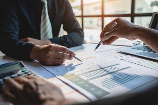 Analyse von ETF-Fehlern bei einer Strategie-Besprechung