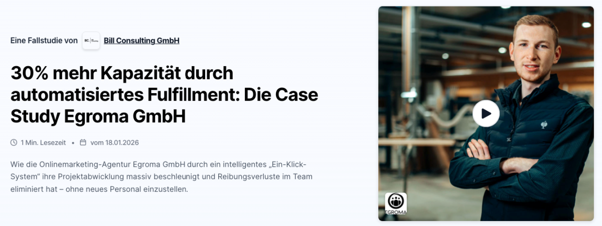 Mann präsentiert die Vorteile von automatisiertem Fulfillment für Egroma GmbH.