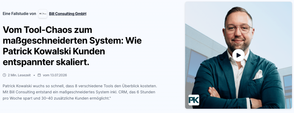 Patrick Kowalski präsentiert sein maßgeschneidertes System für Kunden, das entspannteres Skalieren ermöglicht.