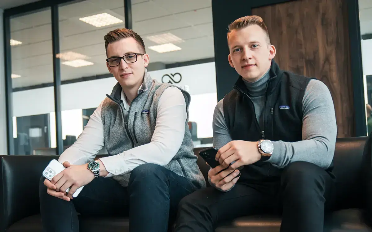 Willst du wie Stefan deine Agentur digitalisieren und mittlere fünfstellige Umsätze erreichen?