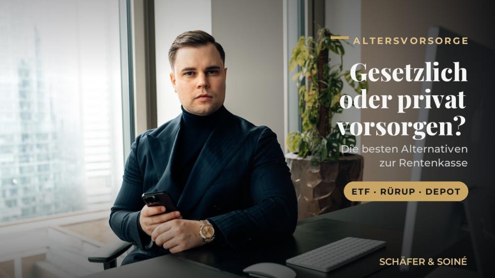 Selbstständiger, der über Altersvorsorge nachdenkt, zeigt Alternativen auf.