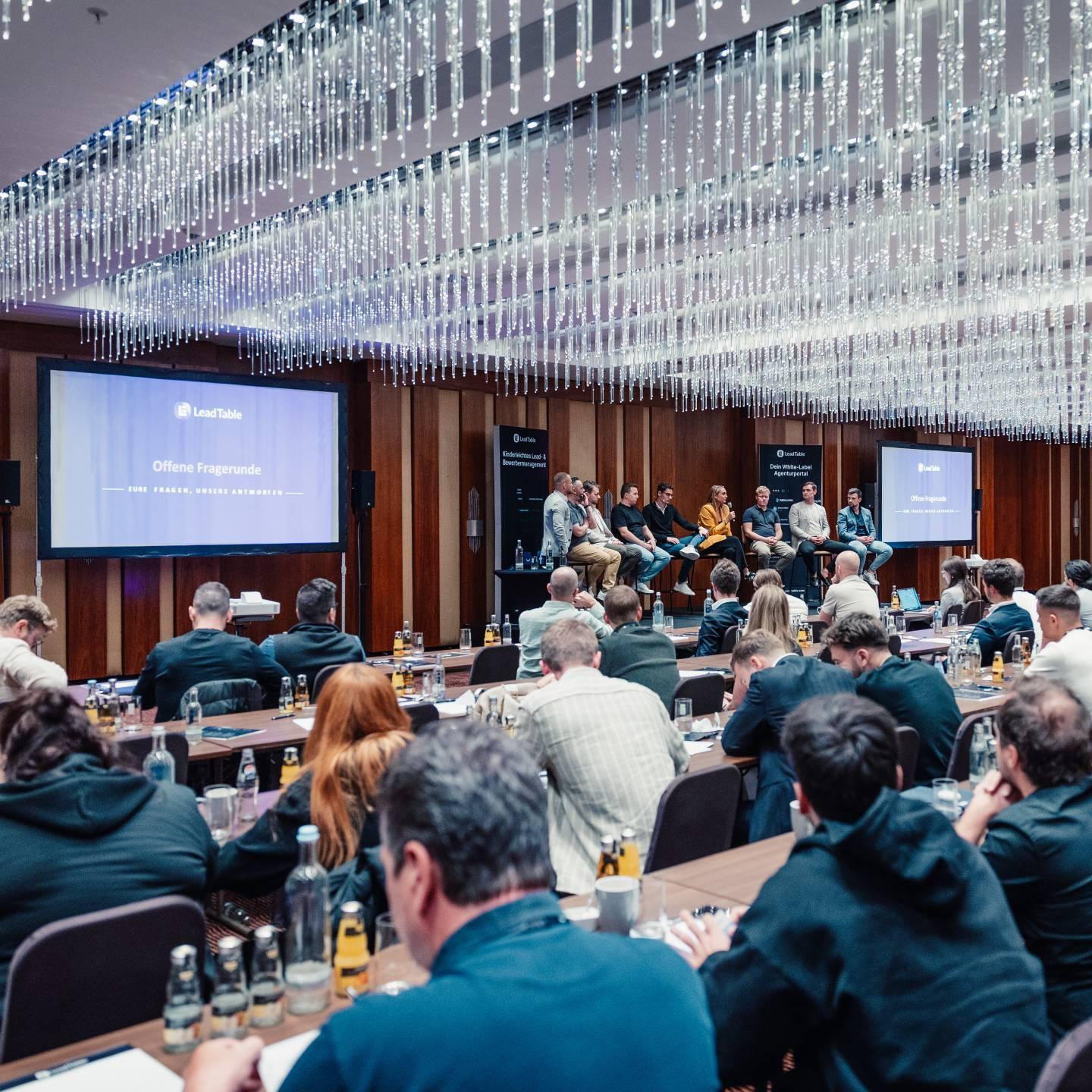Erstes SaaS-Kunden-Event: 100 Teilnehmer, Branding-Boost & Live-Feedback