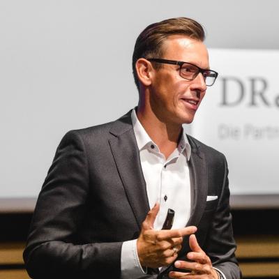 Von LinkedIn-Zweifeln zu 10x ROI: Wie Mathias Gratz planbar B2B-Kunden gewinnt