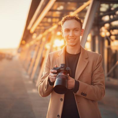 300%+ mehr LinkedIn-Reichweite für Foto- & Videograf und planbare Kundenanfragen