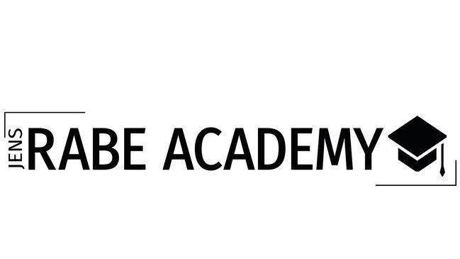 Logo der Jens Rabe Academy, die hilft, Börsenfehler zu vermeiden.