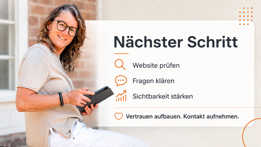 Frau mit Smartphone zeigt den nächsten Schritt zur Sichtbarkeit der Website.