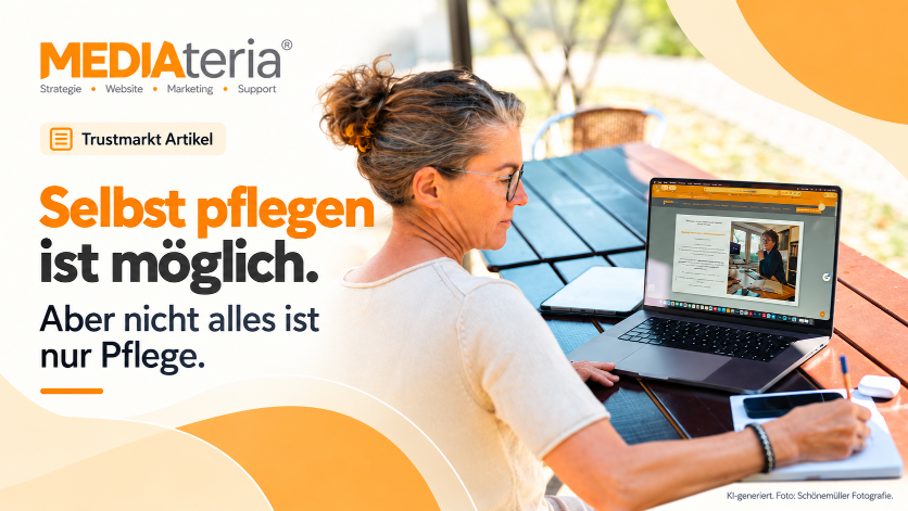 Eine Frau arbeitet an einem Laptop und denkt über Website selbst pflegen nach.