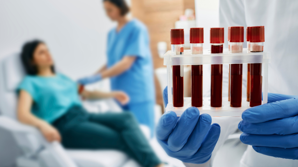 Blutproben zur Überprüfung der Eisenmangel Blutwerte bei einer Patientin.