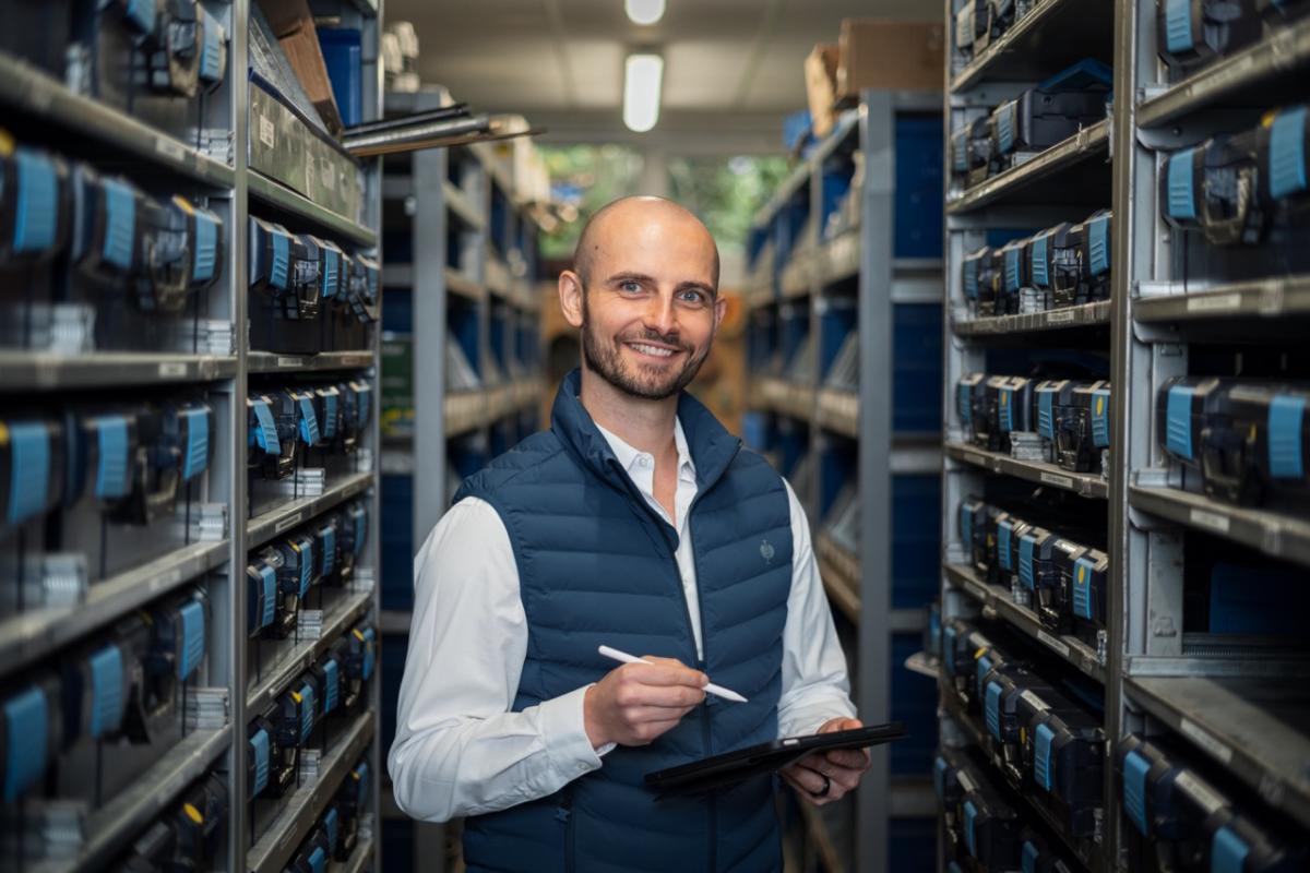 Eine gute Social Recruiting Agentur sollte spezialisiert sein und Branchenkenntnisse vorweisen können.