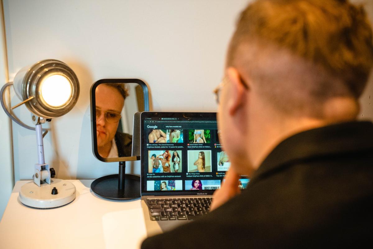 Mit regelmäßigem Pornokonsum wird das Bindungshormon Oxytocin immer weiter abgestumpft und eine tiefe, gesunde sexuelle Verbindung erschwert.