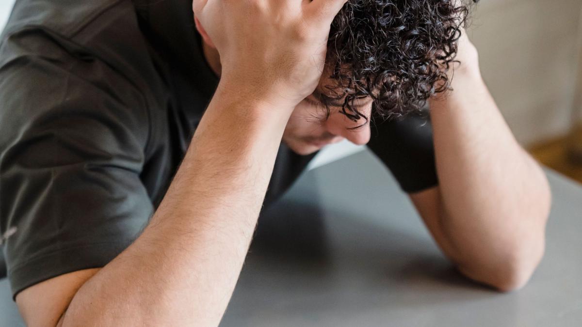 Schätzungen aus der Forschung gehen davon aus, dass rund drei Prozent der Männer betroffen sind.