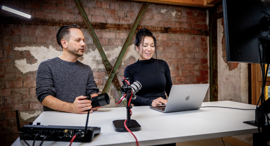 YouTube Agentur aus Rottweil im Kundenmeeting