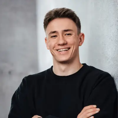 10 Std je Projekt gespart: Webdesigner skaliert mit konvertierender Copy