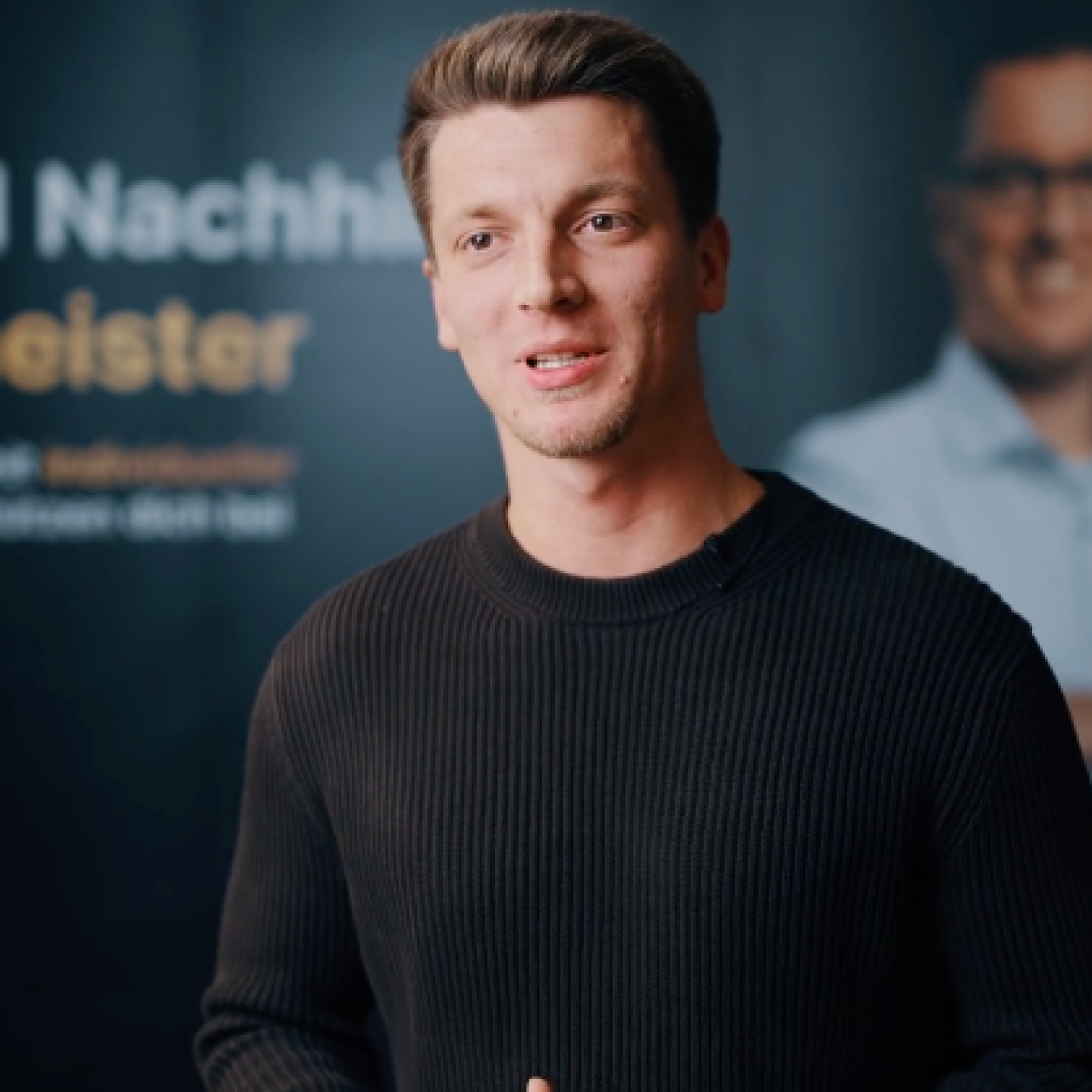 Vom Anlagenführer zum Industriemeister: Lukas gelingt Weiterbildung neben Familie & Beruf