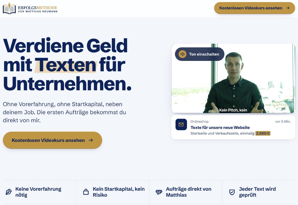 Person erklärt, wie man mit Texten für Unternehmen Geld verdienen kann.