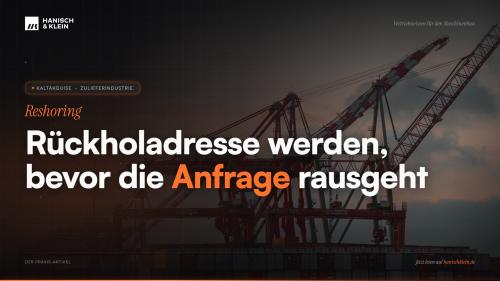 Containerhafen mit Kranen in der Dämmerung als Cover zu Reshoring für Zulieferer