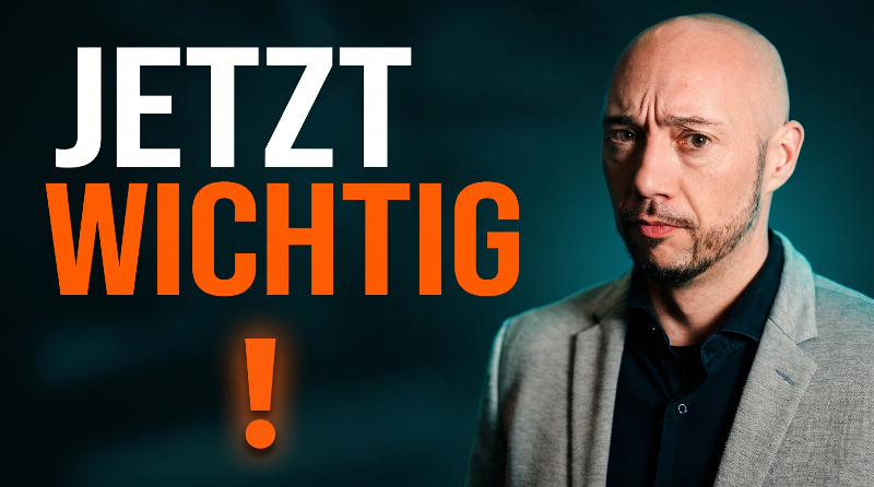 Ein Mann in einem Anzug steht vor einem dunklen Hintergrund und betont den EU AI Act für den Mittelstand.