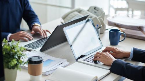 Gießkanne statt Zielprofil: Massenmails an Investoren verwässern die eigene Botschaft.