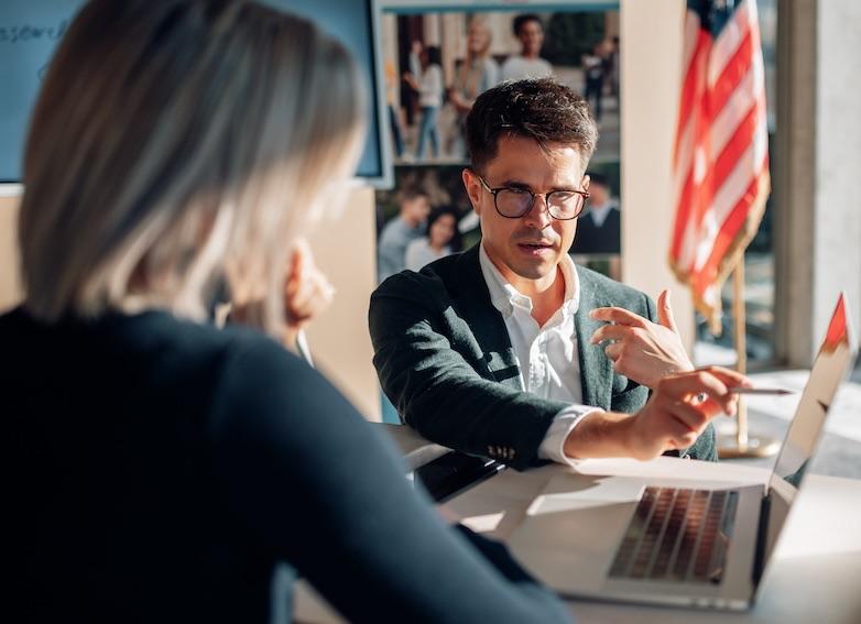 Unterstützung bei der Recherche zu Stipendien durch Epro 360