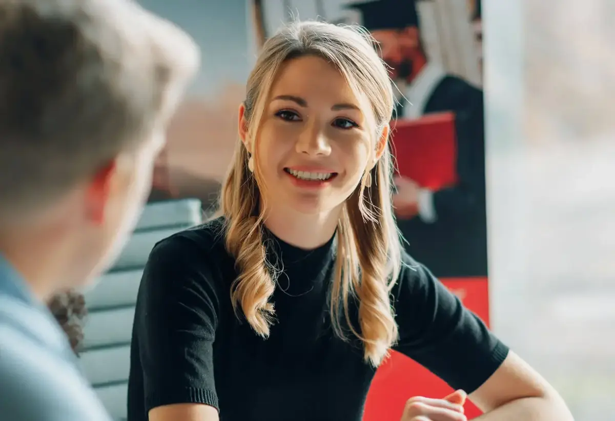 Epro 360 Beraterin Amanda erklärt, wie man die richtigen Elemente im Empfehlungsschreiben hervorhebt