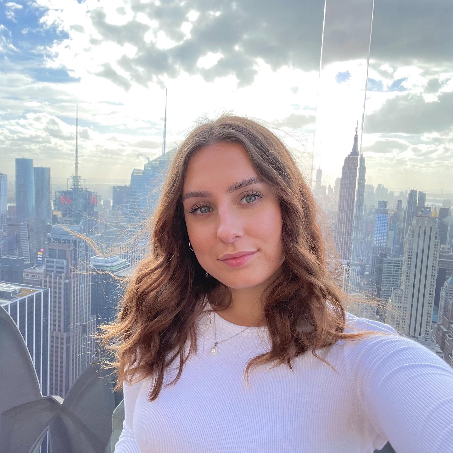 Gezielte Recherche & Bewerbung: 2 US-Zulassungen und 8.000 $ Stipendium für Simone