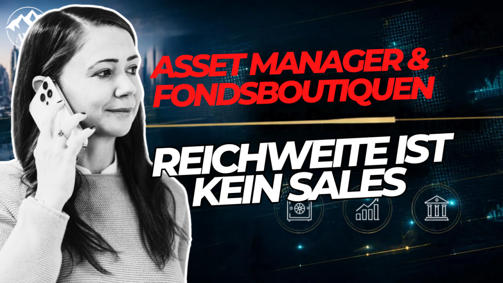Eine Frau telefoniert und reflektiert über die Aussage: Reichweite ist kein Sales.