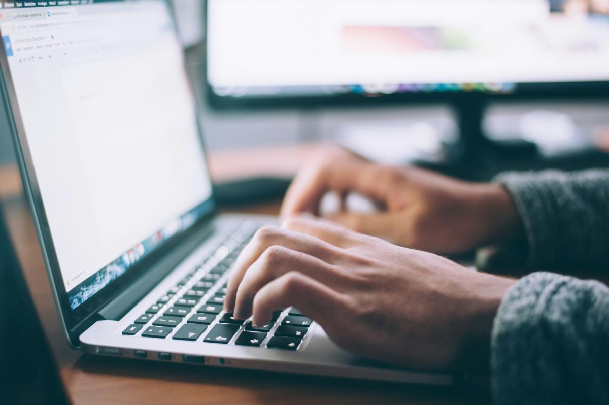 Über 83% der Käufer informieren sich online vor ihren Kaufentscheidungen.