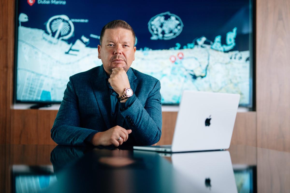 Eugen Zimbelmann präsentiert Kaufnebenkosten für Immobilien in Dubai.