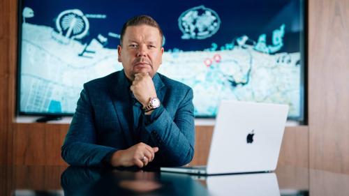 Investor Eugen Zimbelmann: DLD-Sachverständiger & Finanzexperte