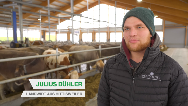 Familie Bühler bewirtschaftet dort einen Milchviehbetrieb mit 150 Kühen.