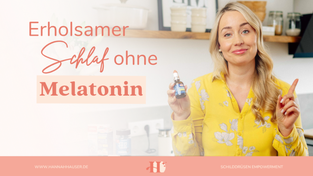 Frau präsentiert ein Produkt für erholsamen Schlaf ohne Melatonin.