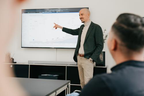 Phil Poosch, Experte für digitalen Vertrieb