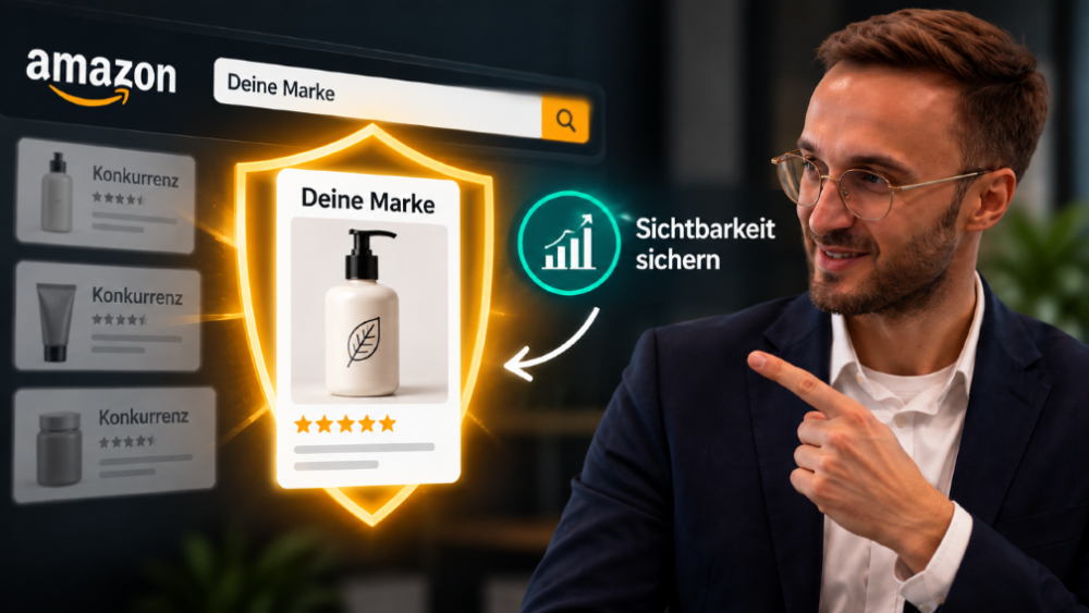 Mann zeigt auf Produktanzeige zur Amazon PPC Markenwerbung.