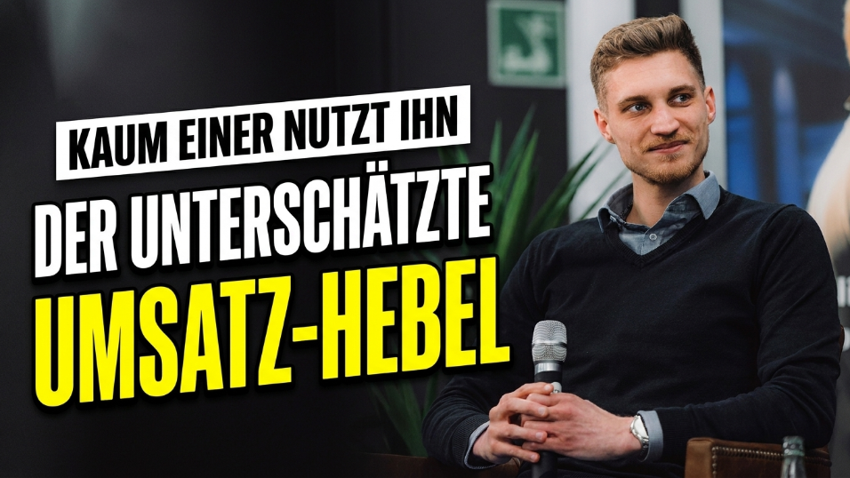 Ein Mann spricht über Video-Testimonials als den unterschätzten Umsatz-Hebel.
