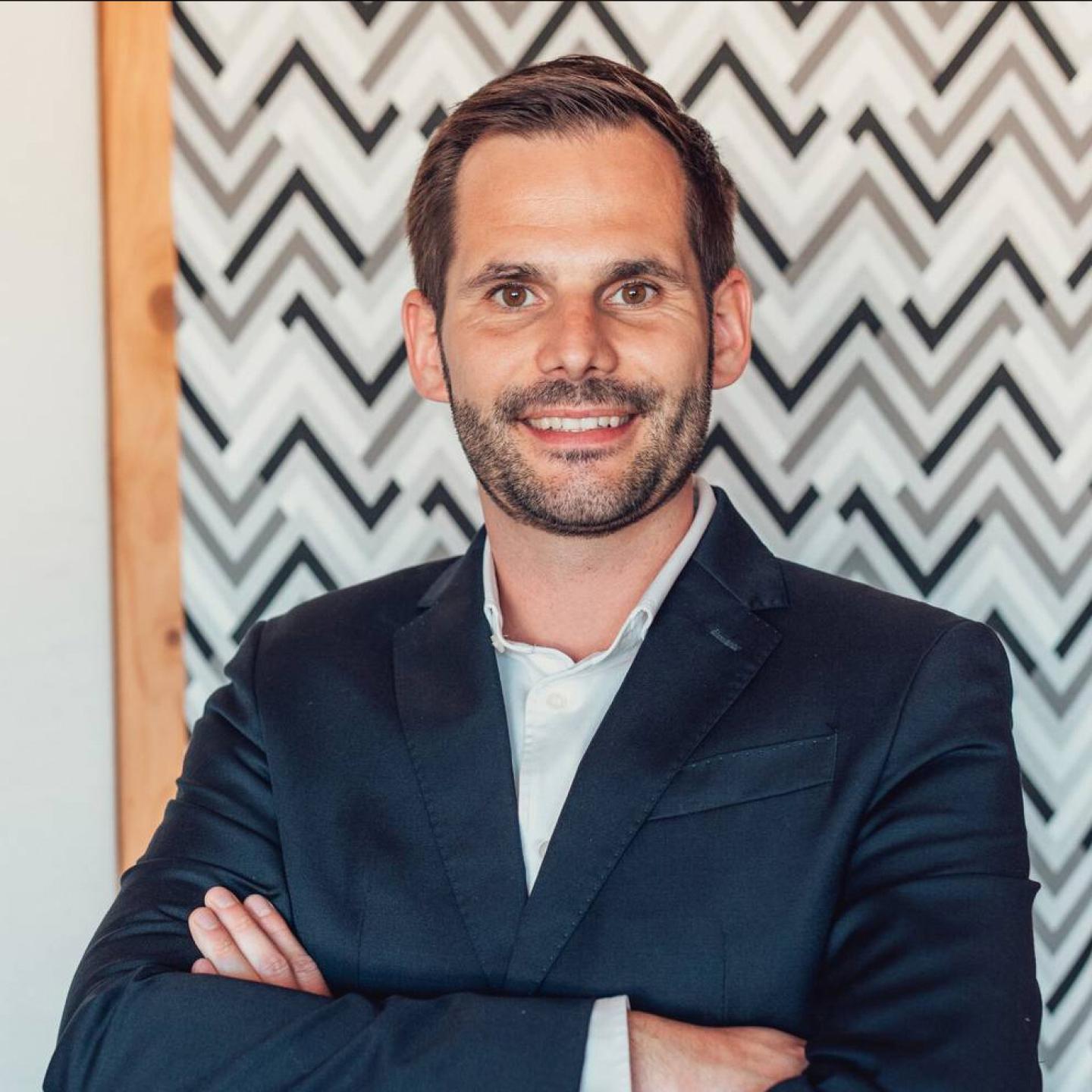 Von YouTube zu Google-Sichtbarkeit: Edelmetallberater skaliert Content und Vertrauen mit Trustmarkt