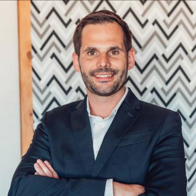 Von YouTube zu Google-Sichtbarkeit: Edelmetallberater skaliert Content und Vertrauen mit Trustmarkt