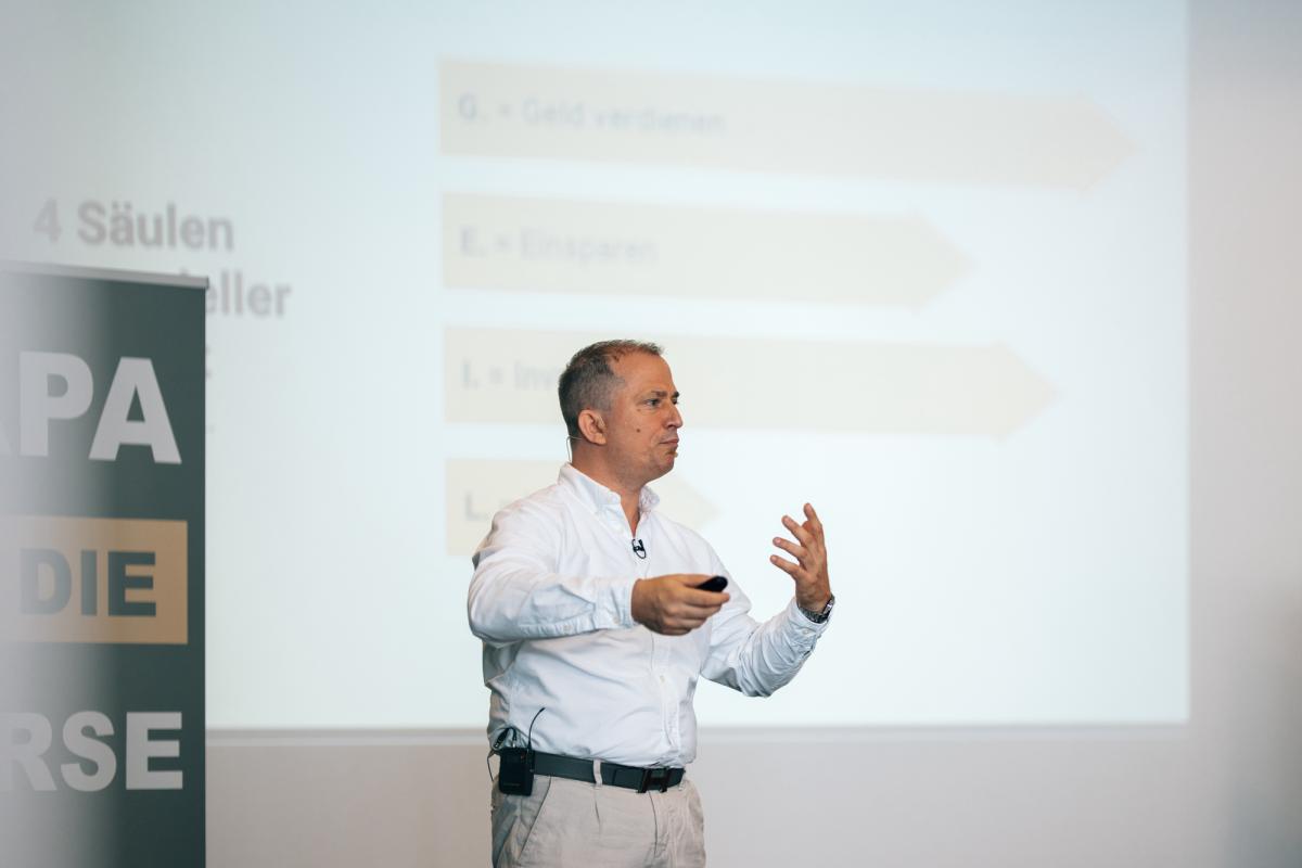 Marko Haselböck - Experte für Vermögensaufbau, Aktienhändler, Investor, Coach