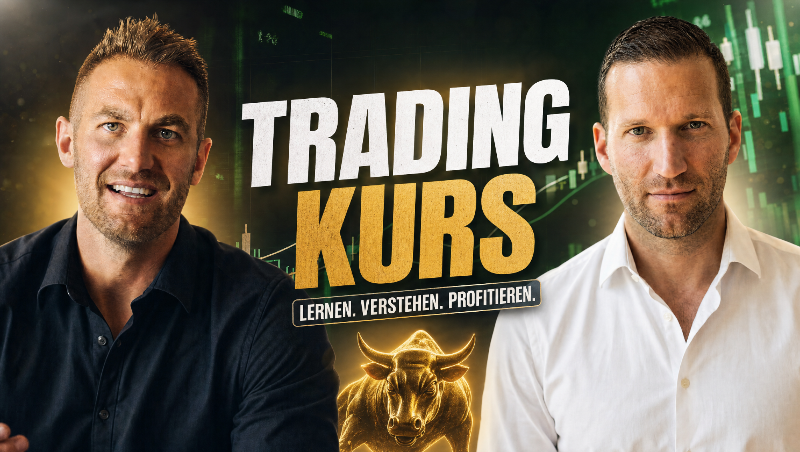 Zwei Männer in einem Trading Kurs mit Fokus auf Lernen, Verstehen und Profitieren.