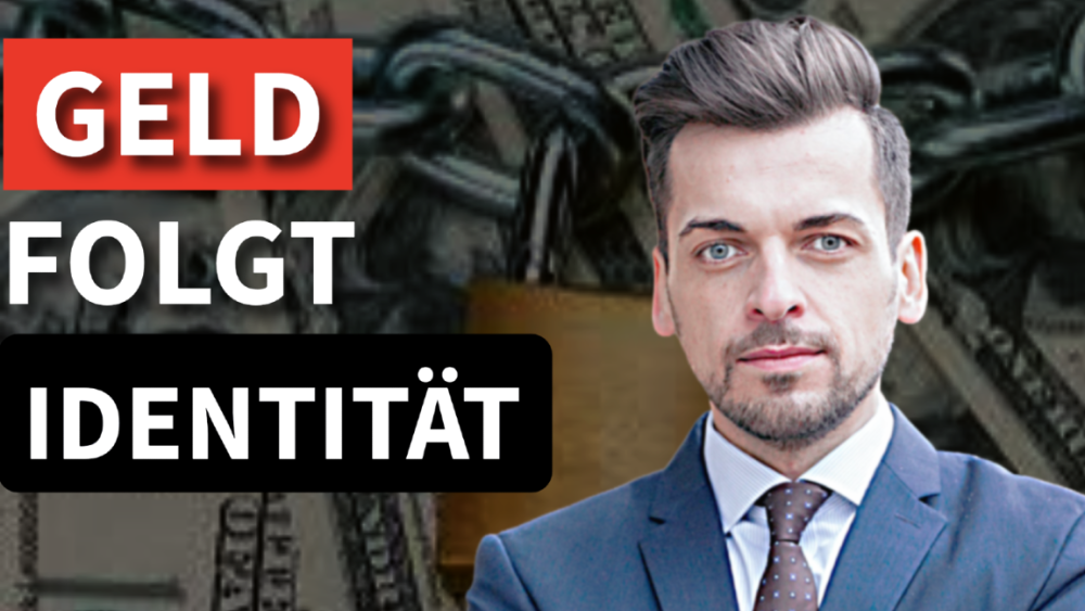 Mann im Anzug mit dem Fokus auf Geld folgt Identität, hinter ihm Währungsnoten.