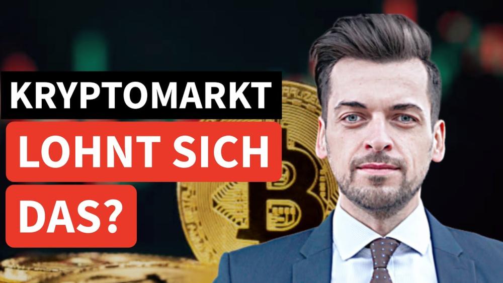 Mann vor Bitcoin-Hintergrund mit Frage zum Kryptomarkt: Lohnt sich das?
