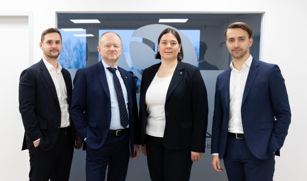 Das Team einer Steuerkanzlei, bereit für ein reibungsloses Mandanten-Onboarding.