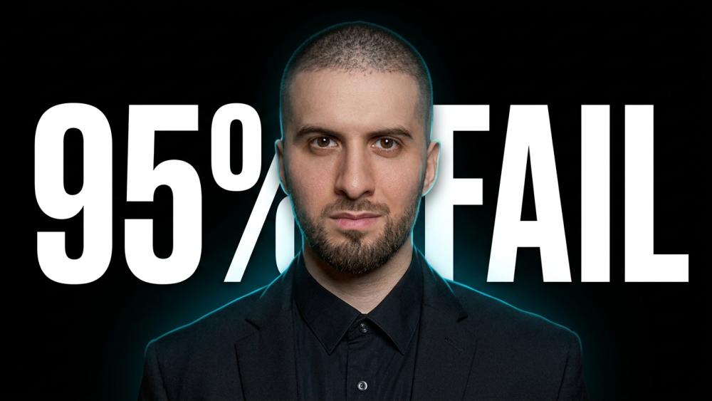 Mann mit dem Schriftzug 95% FAIL, der das Thema KI-Projekte scheitern behandelt.