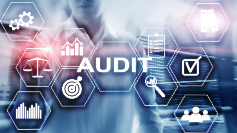 Grafik zur Darstellung eines Audits mit Microsoft Copilot, inklusive Symbolen und der Aufschrift 'AUDIT'.