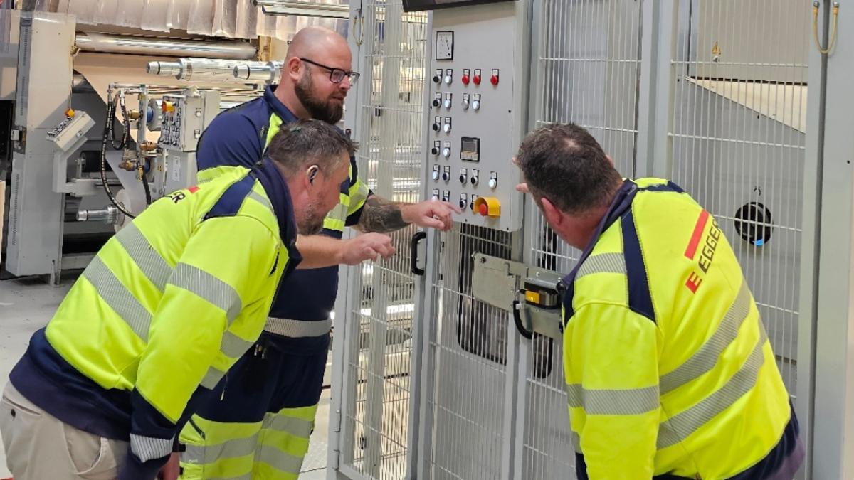 Die Zahl der meldepflichtigen Arbeitsunfälle sank bei der EGGER Kunststoffe GmbH & Co. KG von 20 auf nur noch 4 im Jahr 2025