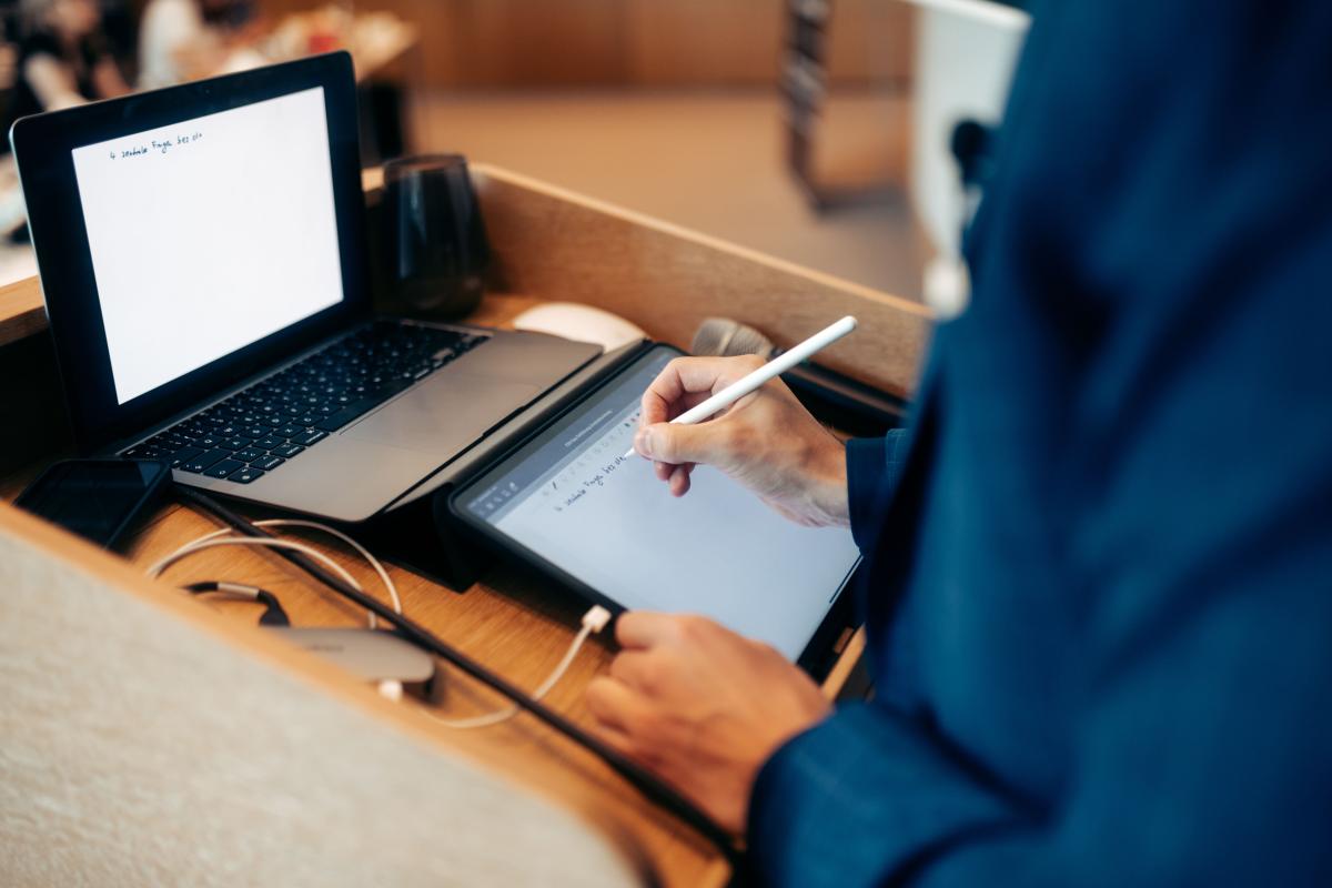 Digitale Vorlesungen mit Dozenten