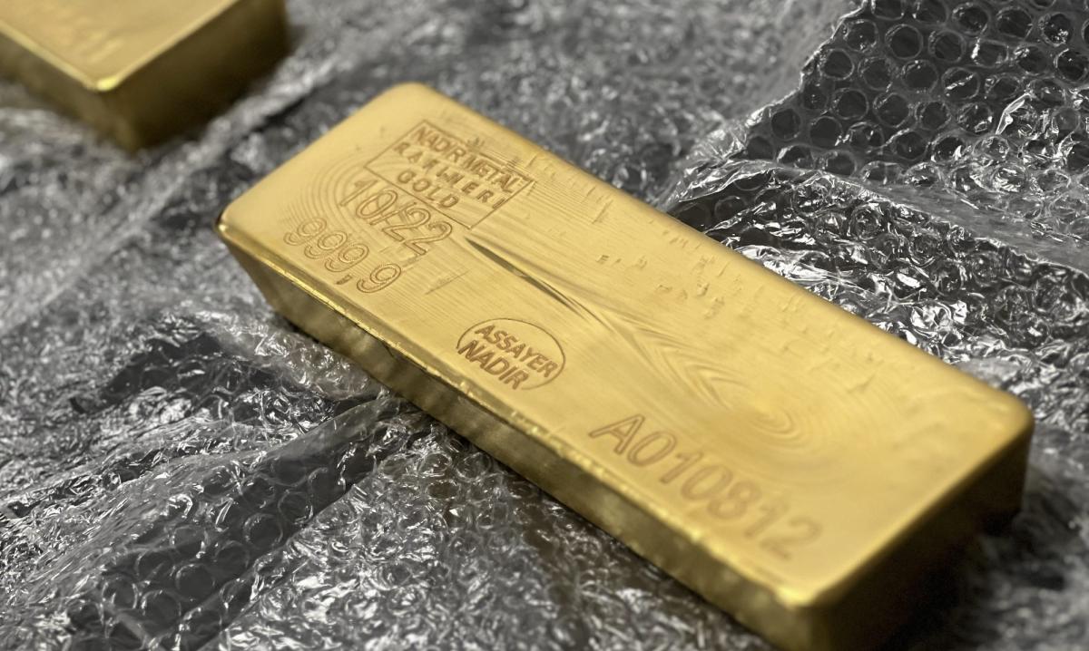 Goldbarren in einer Hochsicherheitslagerung für Edelmetalle.