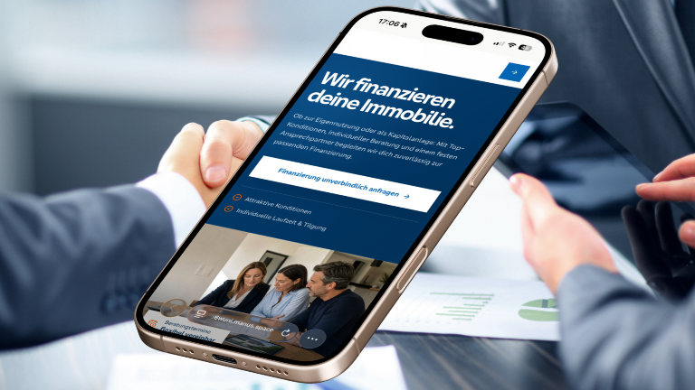 Smartphone zeigt eine Landingpage zur Baufinanzierung im Social Media Bereich.
