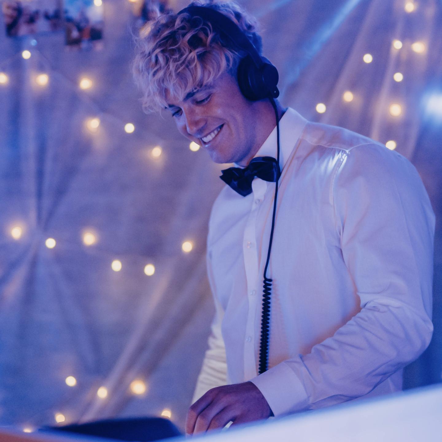 Als Hybrid-DJ zu mehr Gigs wegen seiner Marke!